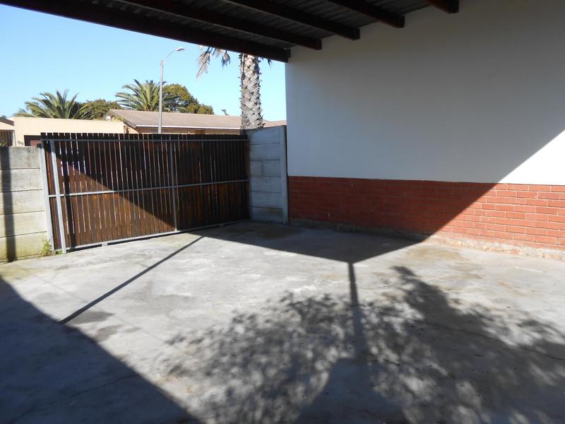 To Let 3 Bedroom Property for Rent in Joubert Park Western Cape